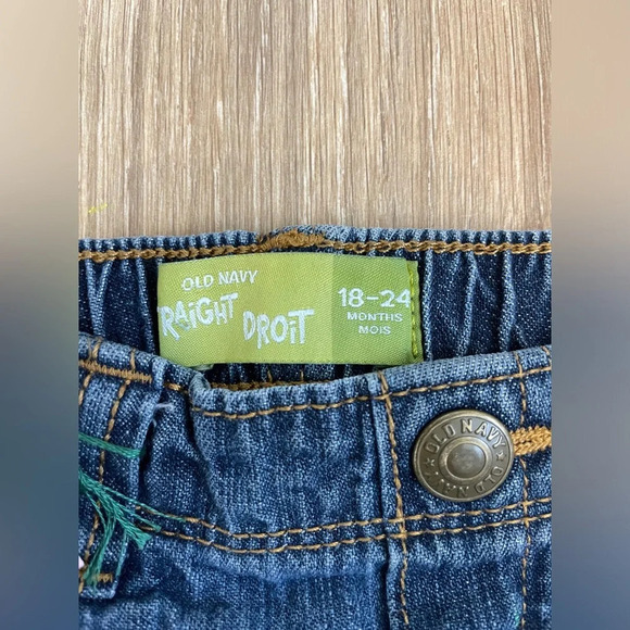 18-24 month Old Navy Raight Droit Custom Jeans 70s Vibe - Picture 3 of 4